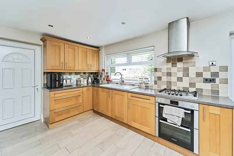 Extended Family Home Three Double Bedrooms Walstead Road Delves Walsall