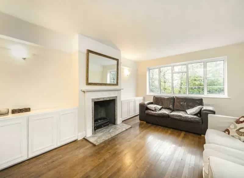 Three Double Bedroom Ground Floor Apartment 1200 sq ft