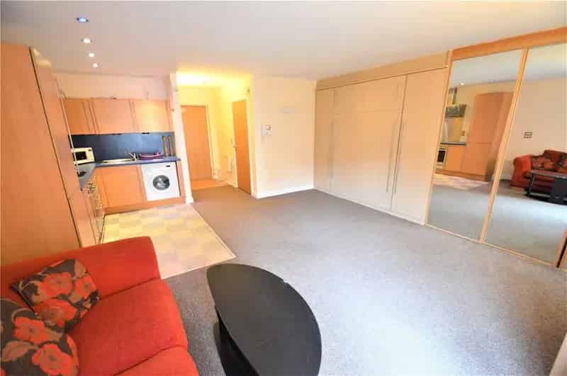 Canalside Studio Apartment Near Brindley Place