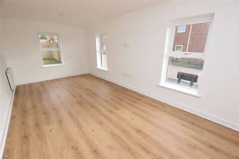Four Bedroom Detached House With Modern Kitchen and En-Suite