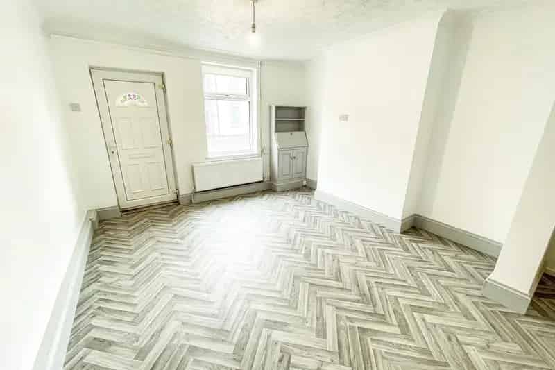 2 Double Bedroom House Near Lincoln Castle Zero Deposit Available
