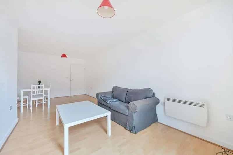 1 Bed Flat for Sale near Kingston Town Centre