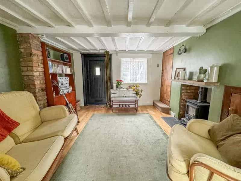 1 Bed Character Cottage Rochford Market Square