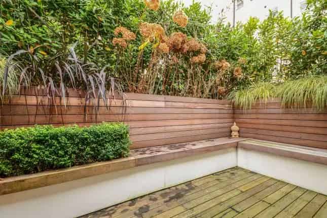 2 Bedroom Maisonette for Sale in Knightsbridge, London