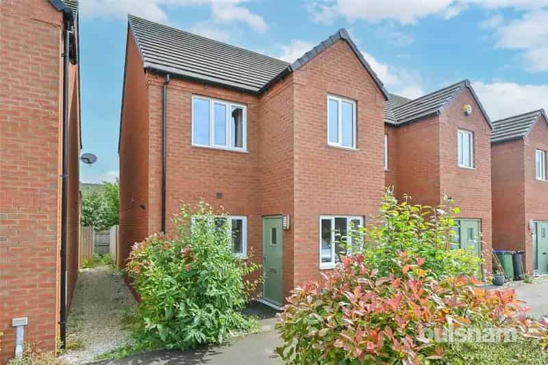 3 Bedroom End Terrace House for Sale