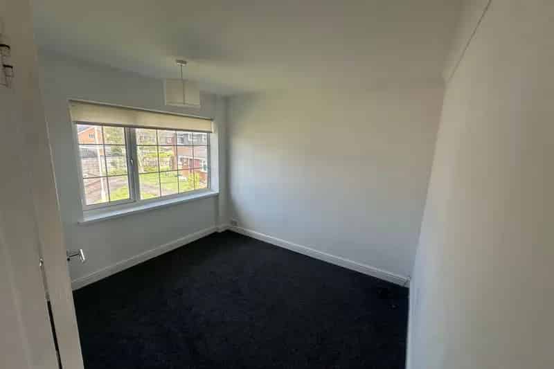 Three Bedroom House in Kingswinford Zero Deposit Available