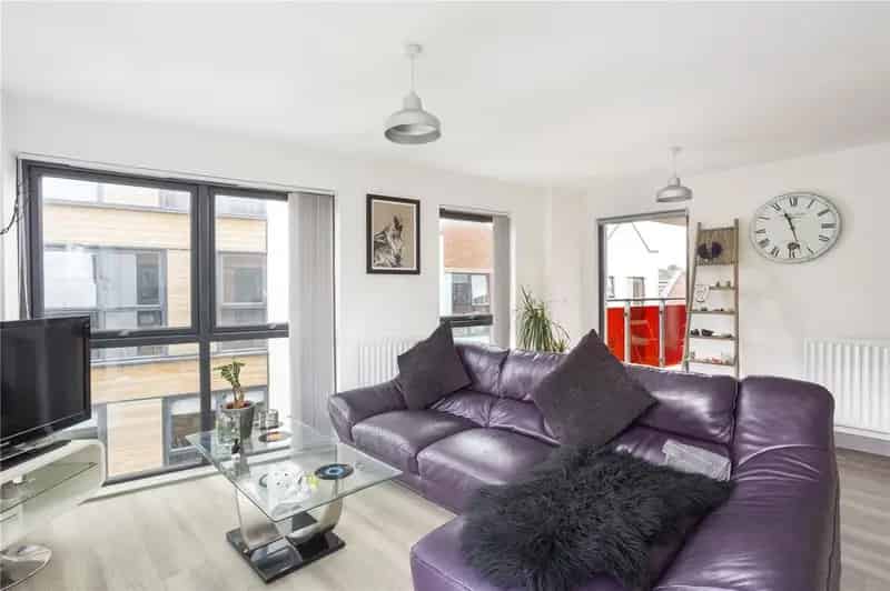 2 Bedroom Apartment for Sale in Paintworks Bristol
