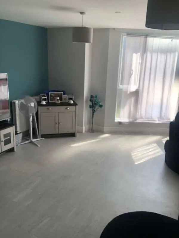 Flat For Rent in Dacorum, England