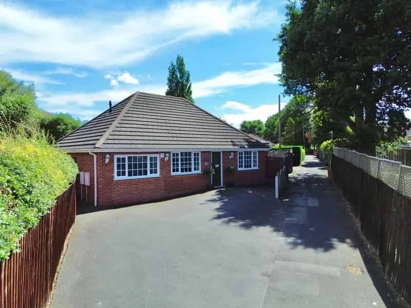 3 Bedroom Detached Bungalow For Sale