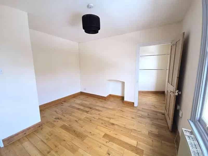 2 Bed Flat for Sale Near Amenities and Transport