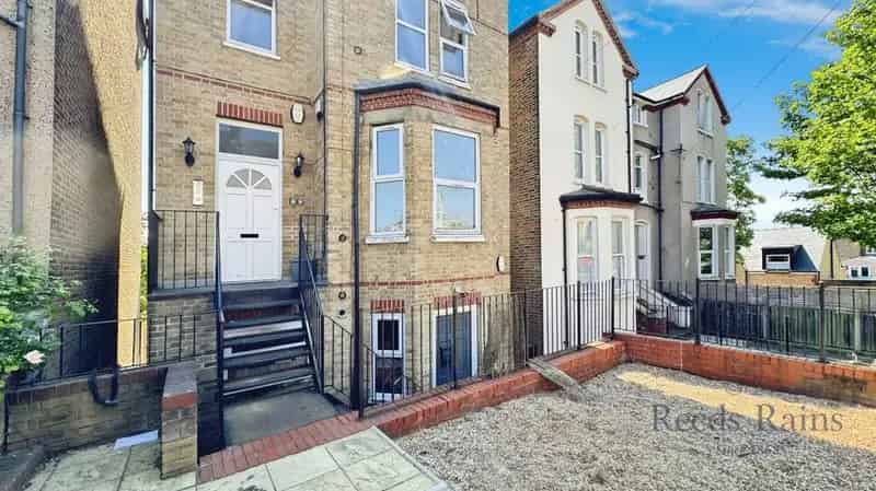 Studio Flat for Sale SE6 Cash Buyers Only