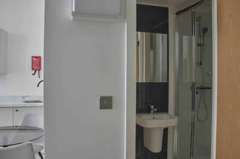 Studio Flat City Centre 50% OFF First Month Students Bills Included
