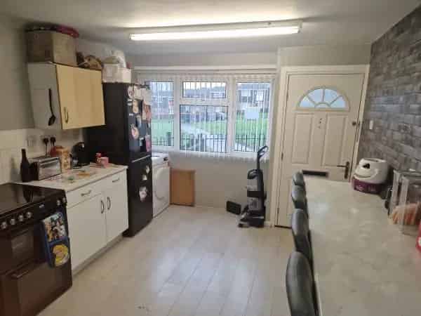 Beautiful Townhouse with Garden and 1.5 Bathrooms