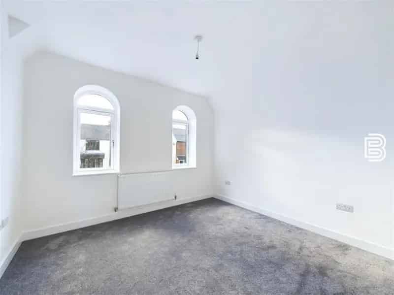 4 Bed Detached House For Sale Hillmorton Road