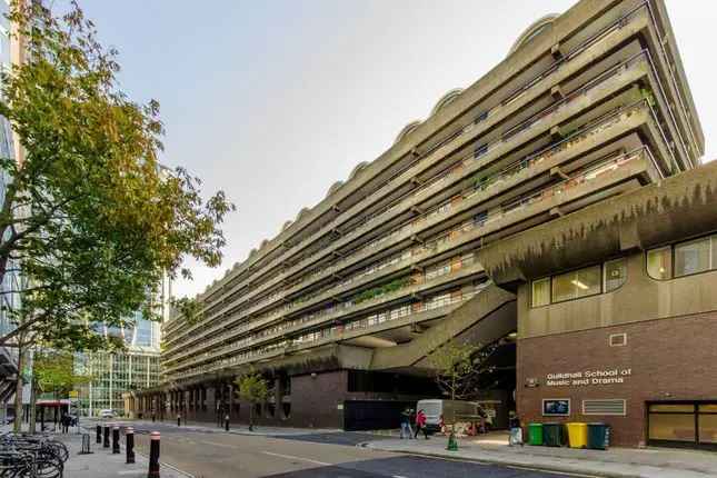 Flat to rent in Barbican, Barbican, London EC2Y