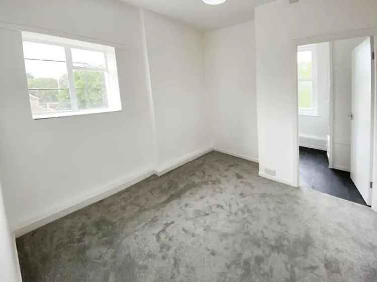 2 Bedroom Flat to Rent Huddersfield HD1 Near Amenities and University