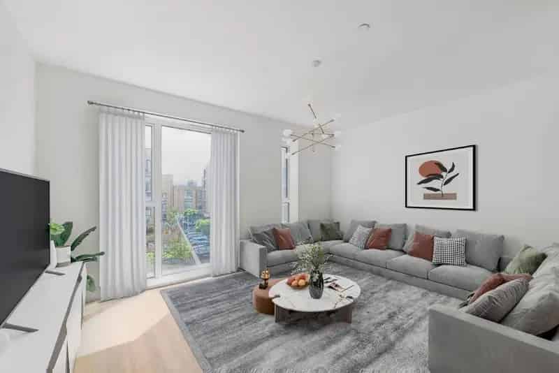 Brand New 3 Bed 2 Bath Duplex with Private Roof Terrace