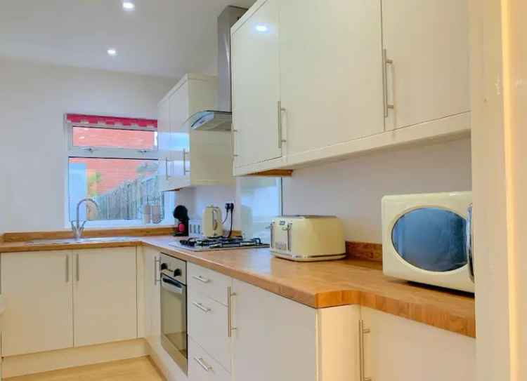1 Bedroom Serviced Apartment Modern Garden Apartment