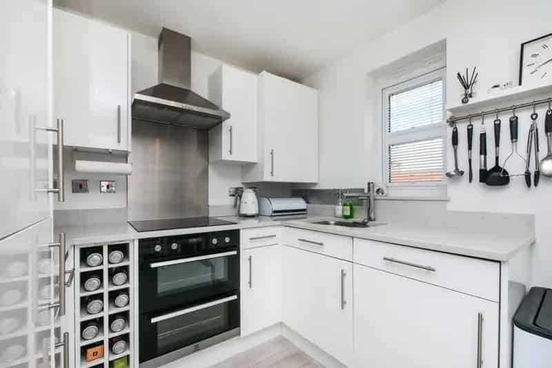 2 bedroom House
 For Sale 
Total Size: 986 SQ FT