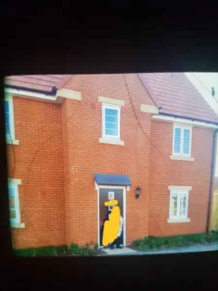 3 Bed Semi-Detached House Near Tesco