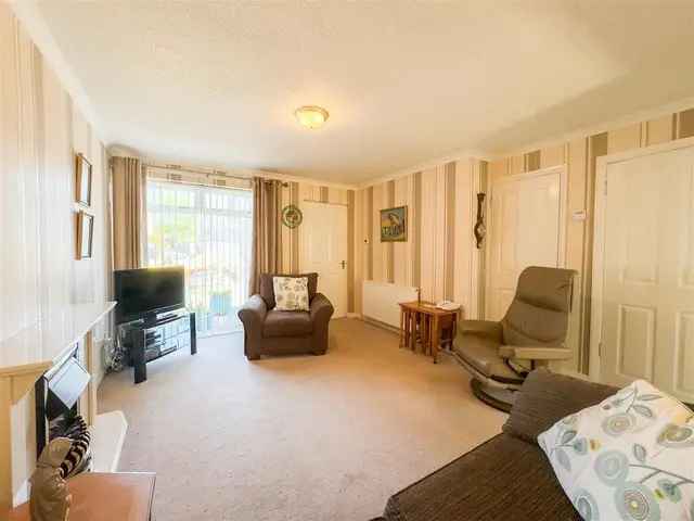 3 Bedroom Semi-Detached House for Sale in Strathaven