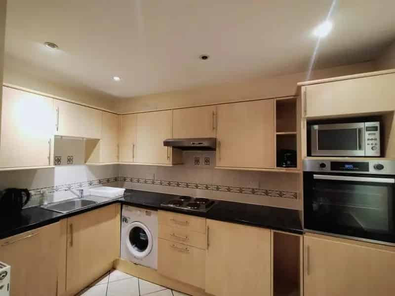 3 Bedroom Flat to Rent in Polwarth Edinburgh