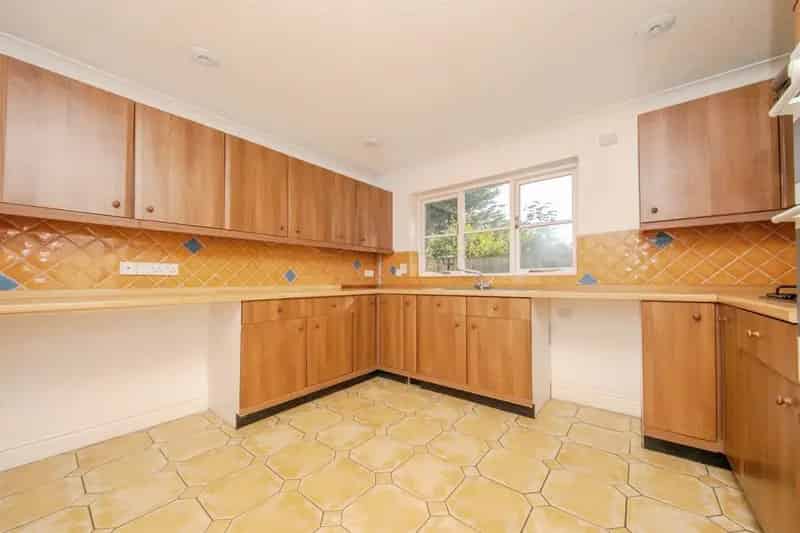 Five Bedroom Detached Family Home Woodbridge