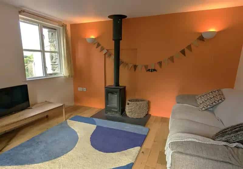 Devon Farmhouse, Cottages & Land: Grade II Listed, 4 Acres