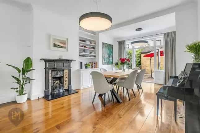 Family Home Wimbledon Park Road SW18 Four Double Bedrooms Large Garden Garage