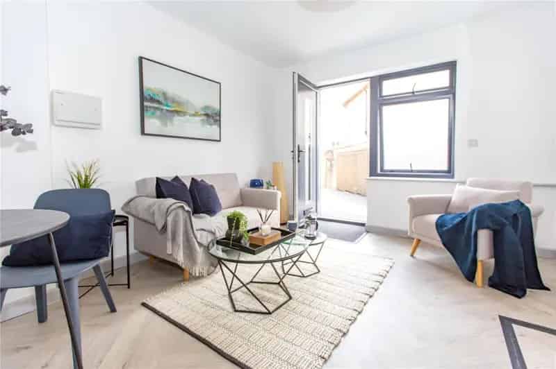 1 Bedroom Apartment Near City Centre