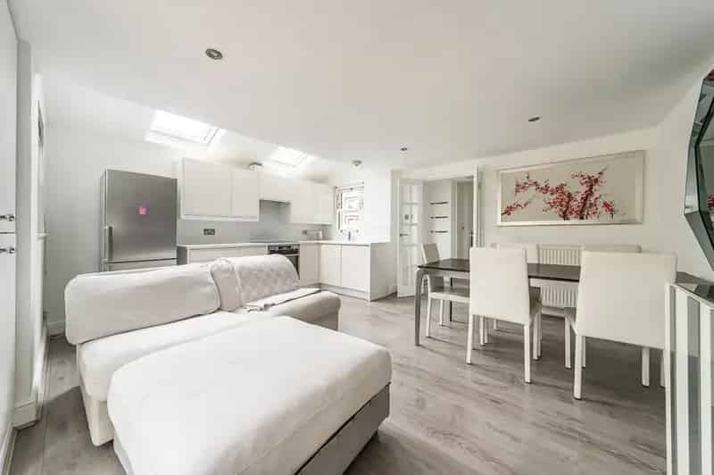 2 Bedroom Garden Flat for Sale in Queenstown Diamond Conservation Area