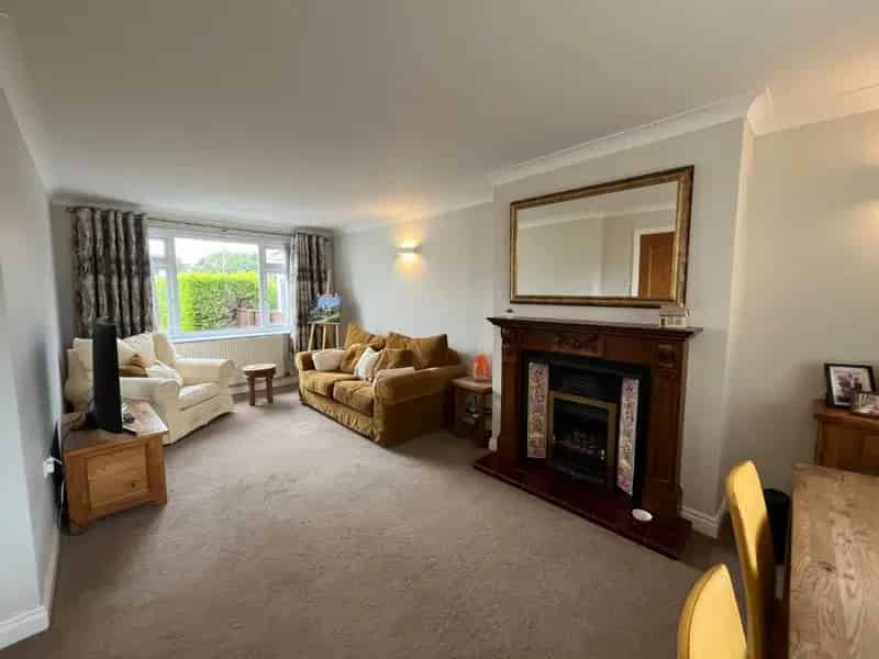 2 Bedroom Bungalow For Sale Large Gardens Single Garage
