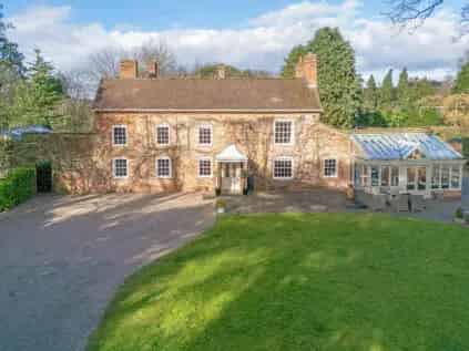 Grade II Listed Country Home near Bromsgrove