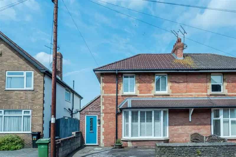 4 Bedroom Semi Detached House For Sale