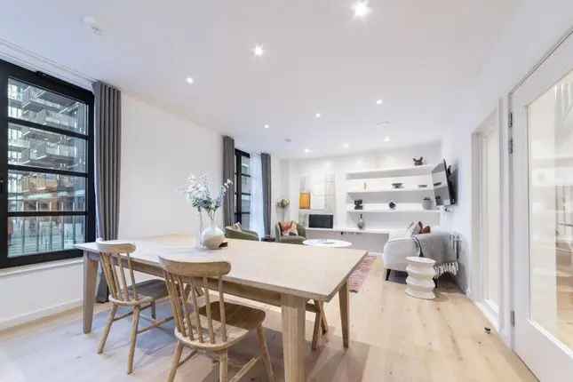 Town house to rent in Goodluck Hope, Orchard Place, London E14