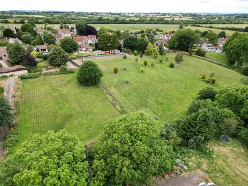Five Bedroom Home with Barn Conversion Potential Queen Charlton 15.87 Acres