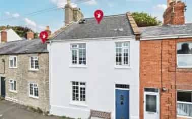Spacious Period House in Bothenhampton Village