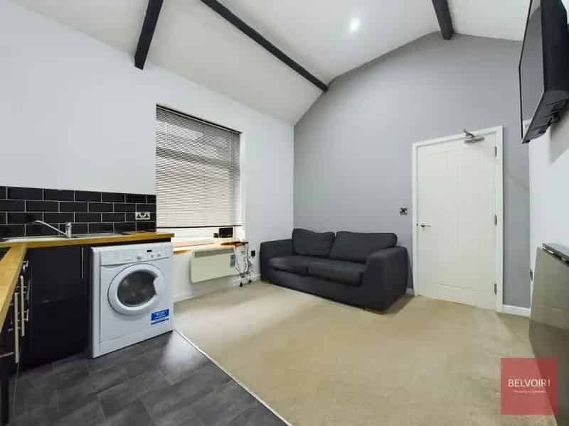 One Bedroom Furnished Apartment in Swansea Uplands