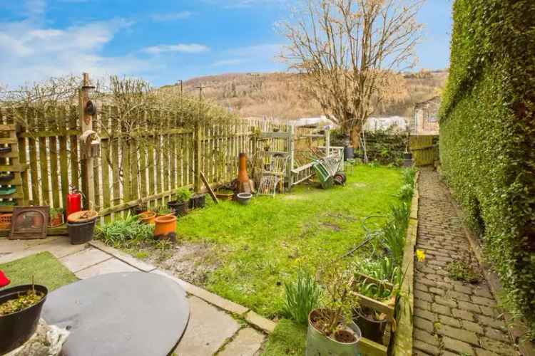 6 Bedroom Semi Detached House Halifax West Yorkshire