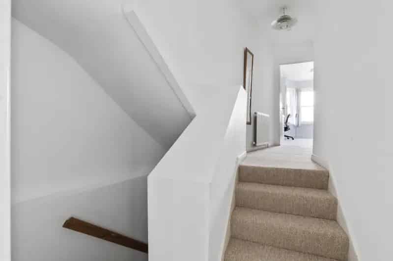 1 Bedroom Maisonette Near Clapham North Stockwell