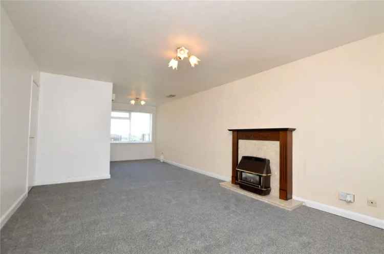 Three Bedroom Semi Detached Home with Far Reaching Views