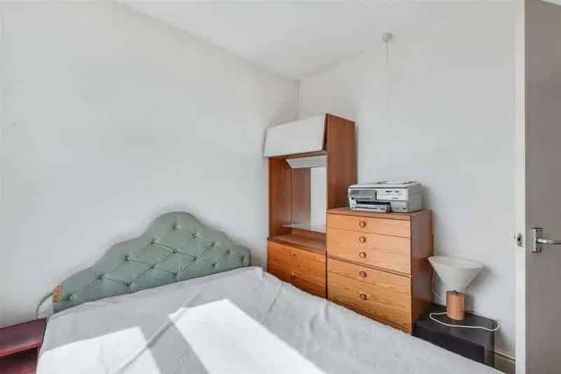 3 Bed 3 Storey End Terrace House for Sale