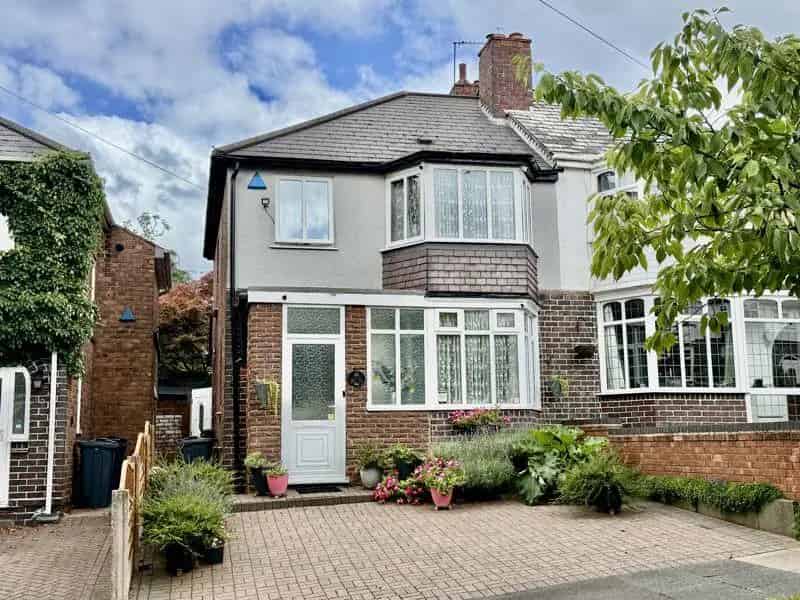 3 Bedroom Semi-Detached House for Sale