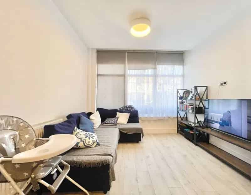 2 Bedroom Ground Floor Flat House to Rent