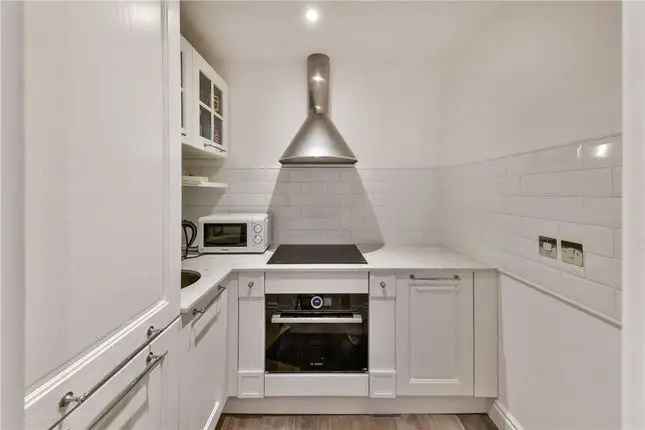 Flat for sale in Elm Park Road, London SW3