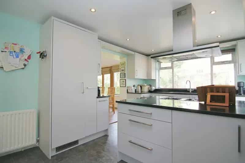 4 Bedroom House For Sale Near Woodhall Lake