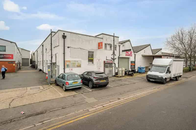 Warehouse Space To Let - Flexible Lease Terms