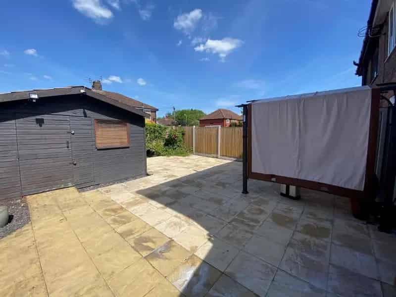 3 Bed Semi Detached House For Sale No Vendor Chain