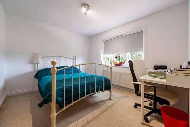 4 Bed Semi-Detached House For Sale Double Garage Potential Annex
