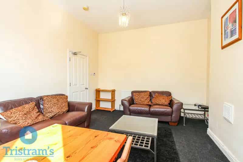 3 Bedroom Detached House to Rent - Students